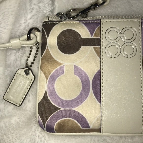 Coach wristlet - Picture 4 of 4